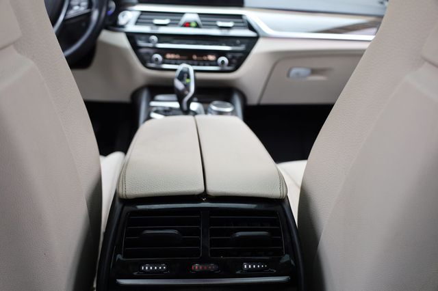 2017 BMW 5 Series 530i w/ $17k in Pkgs! - 22969329 - 36