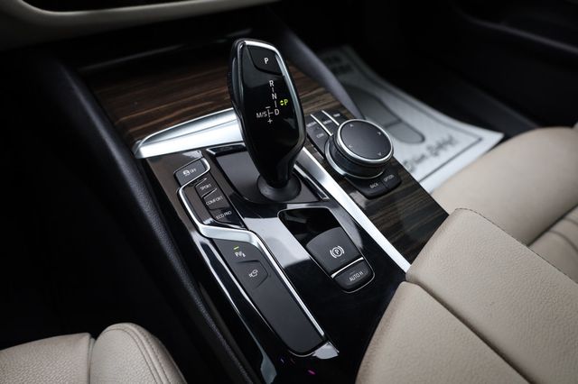 2017 BMW 5 Series 530i w/ $17k in Pkgs! - 22969329 - 44