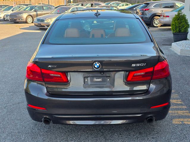 2017 BMW 5 Series 530i xDrive Sedan's photo