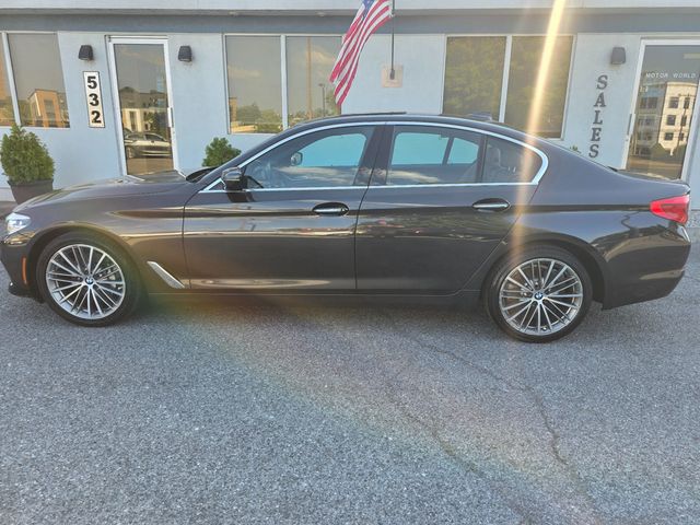 2017 BMW 5 Series 530i xDrive - 23048749 - 6