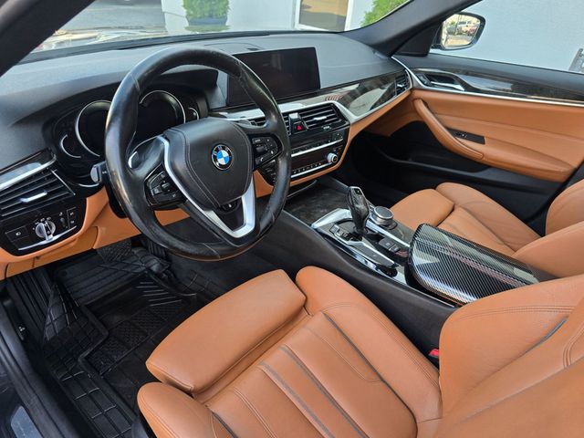 2017 BMW 5 Series 530i xDrive - 23048749 - 8