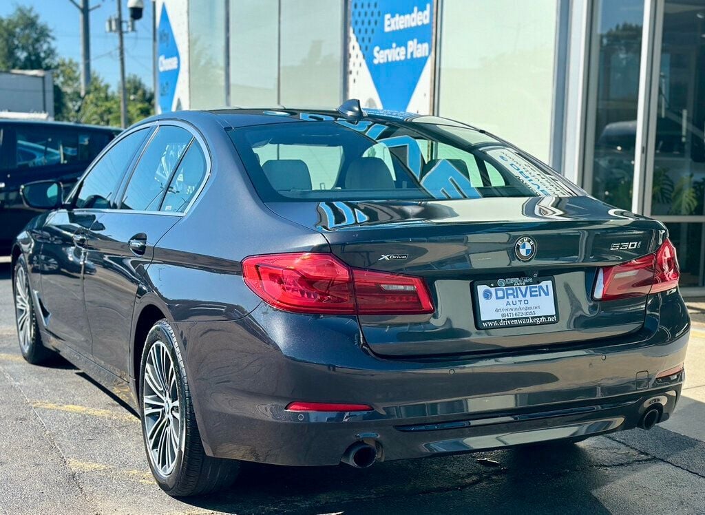 2017 BMW 5 Series 530i xDrive - 22603754 - 2