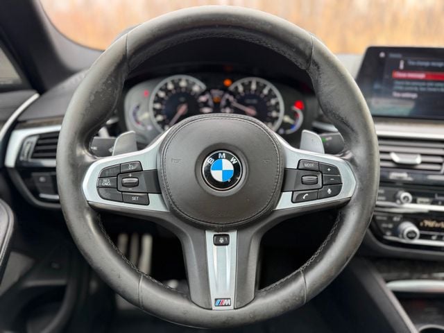 2017 BMW 5 Series 530i xDrive - 22993402 - 23