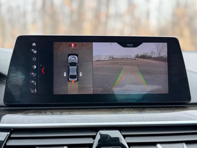 2017 BMW 5 Series 530i xDrive - 22993402 - 30