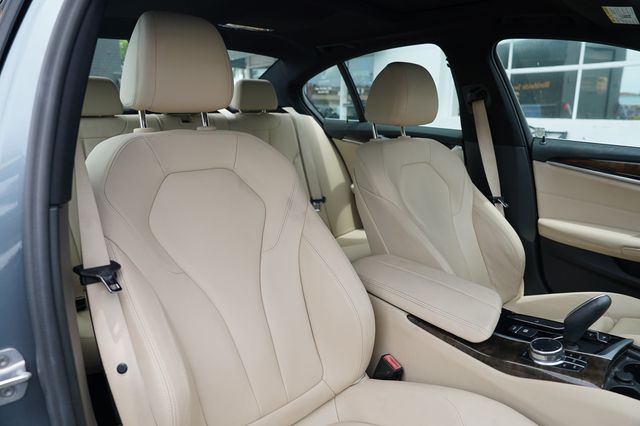 2017 BMW 5 Series 530i xDrive - 23035668 - 21