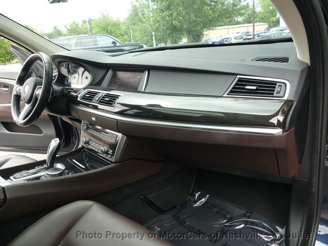 2017 BMW 5 Series 535i Gran Turismo - 22562334 - 28