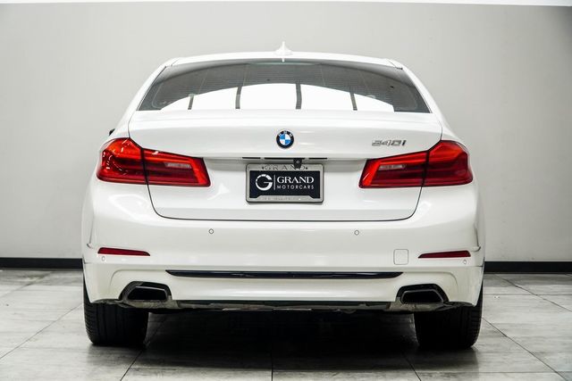 2017 BMW 5 Series 540i - 22910238 - 10