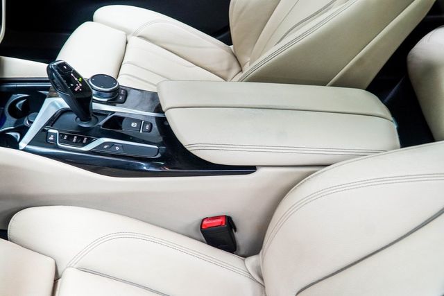 2017 BMW 5 Series 540i - 22910238 - 16