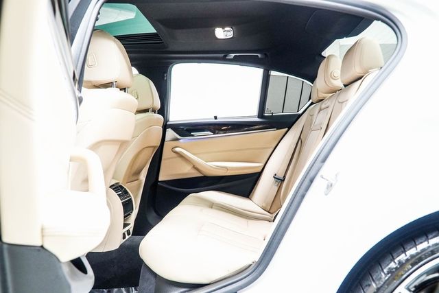 2017 BMW 5 Series 540i - 22910238 - 32