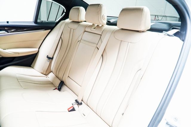 2017 BMW 5 Series 540i - 22910238 - 35