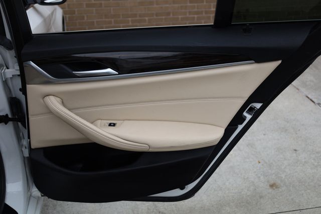 2017 BMW 5 Series 540i - 22947449 - 18