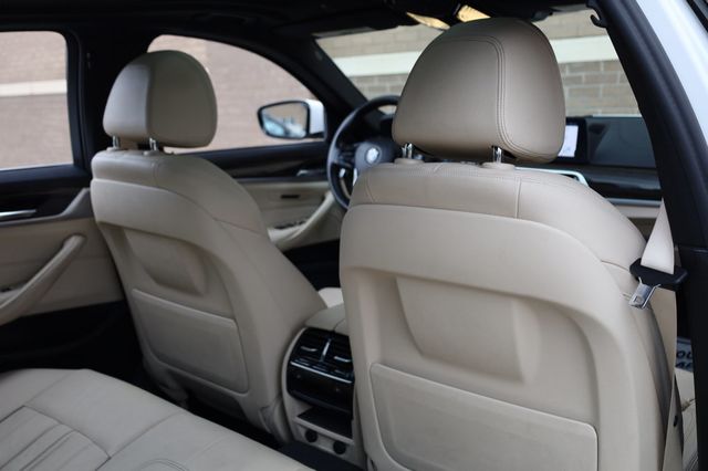 2017 BMW 5 Series 540i - 22947449 - 19
