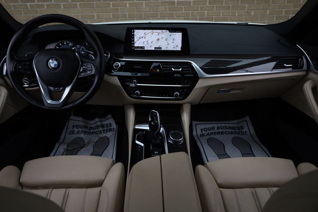 2017 BMW 5 Series 540i - 22947449 - 26