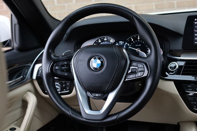 2017 BMW 5 Series 540i - 22947449 - 27