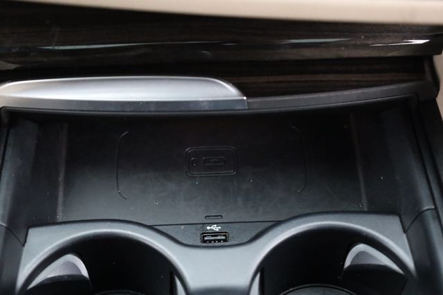 2017 BMW 5 Series 540i - 22947449 - 39