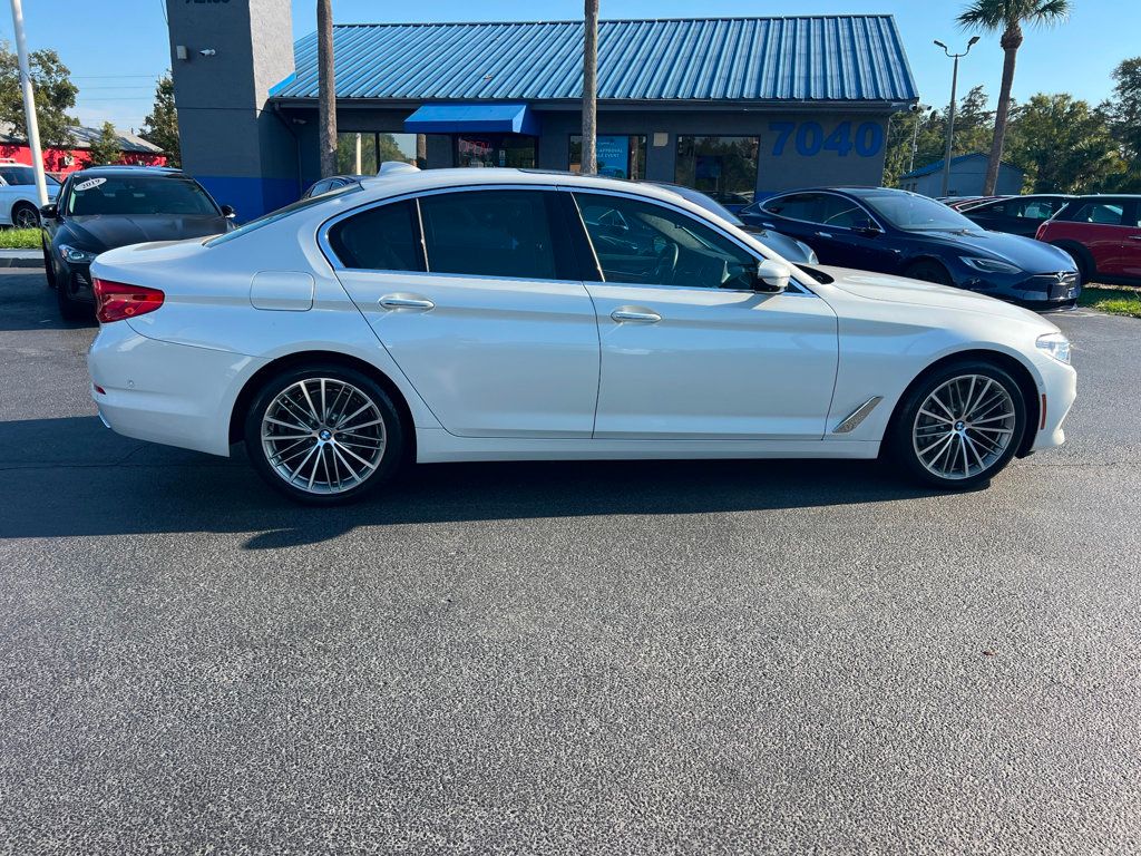 2017 BMW 5 Series 540i - 22612793 - 3