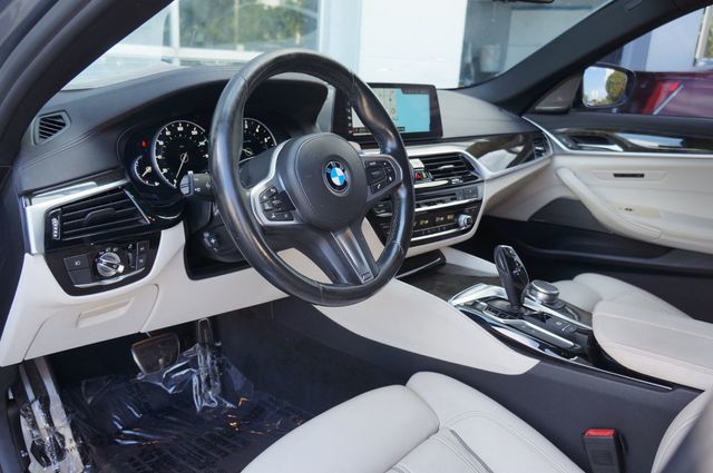 2017 BMW 5 Series 540i M Sport - 23082861 - 17