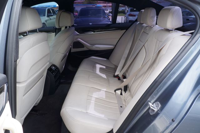 2017 BMW 5 Series 540i M Sport - 23082861 - 22
