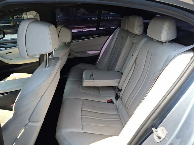 2017 BMW 5 Series 540i M Sport - 23082861 - 4