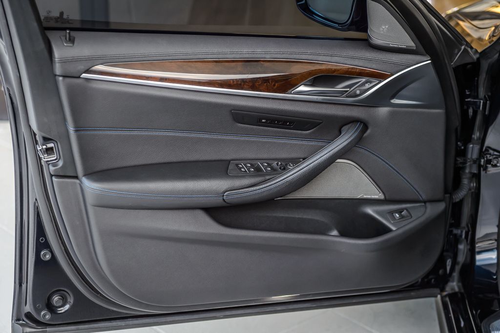 2017 BMW 5 Series 540i M SPORT - NAV - BACKUP CAM - BLUETOOTH - MUST SEE - 22994316 - 45