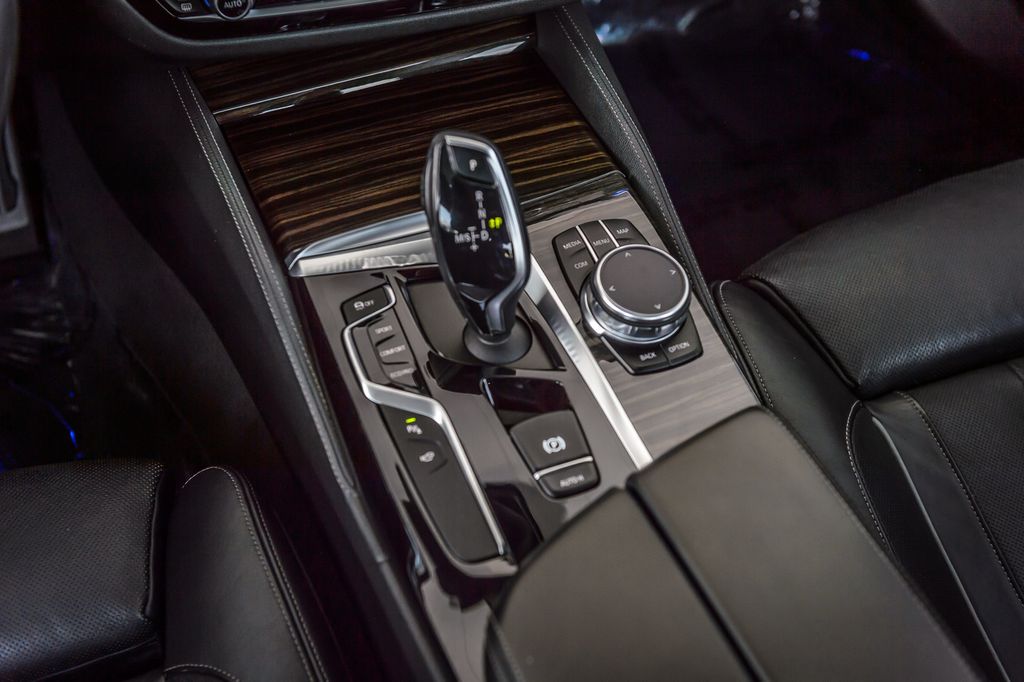 2017 BMW 5 Series 540i M SPORT NAV MOONROOF BACKUP CAM BLUETOOTH LOW MILES - 22947076 - 29