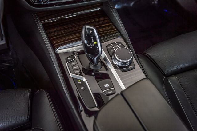 2017 BMW 5 Series 540i M SPORT NAV MOONROOF BACKUP CAM BLUETOOTH LOW MILES - 22947076 - 29