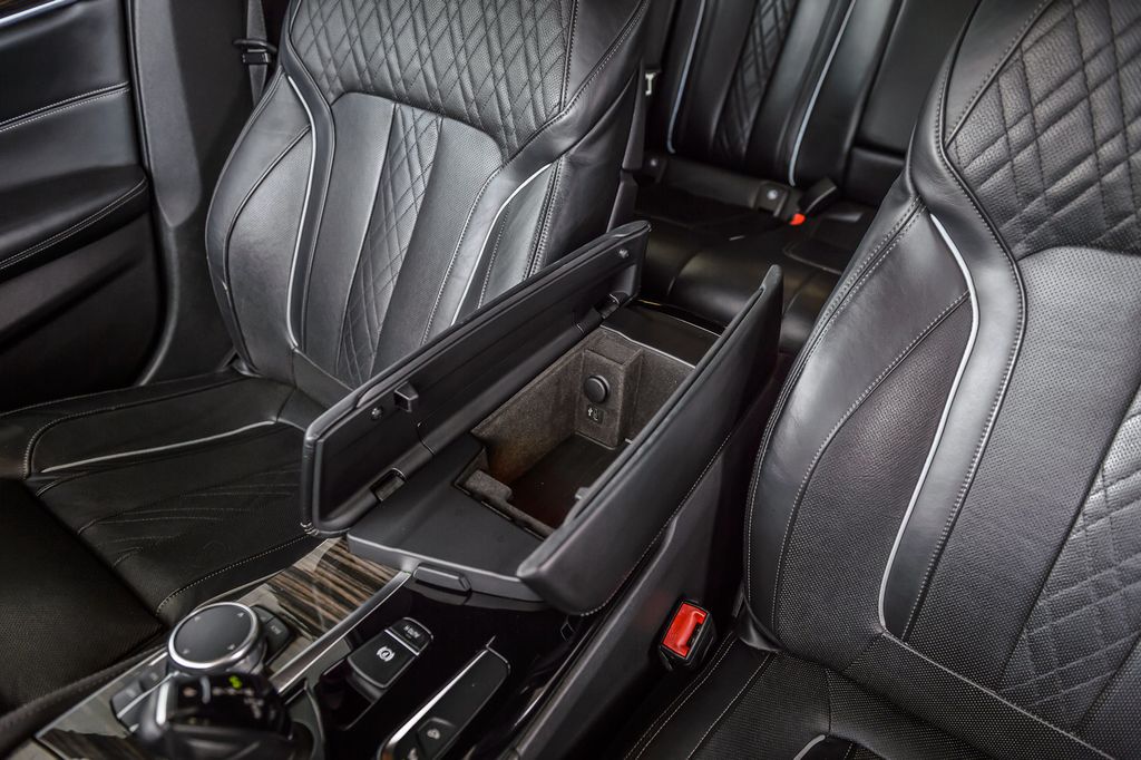 2017 BMW 5 Series 540i M SPORT NAV MOONROOF BACKUP CAM BLUETOOTH LOW MILES - 22947076 - 31