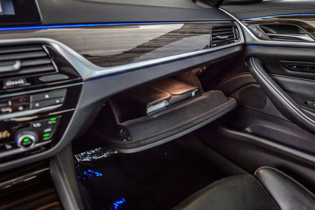 2017 BMW 5 Series 540i M SPORT NAV MOONROOF BACKUP CAM BLUETOOTH LOW MILES - 22947076 - 33