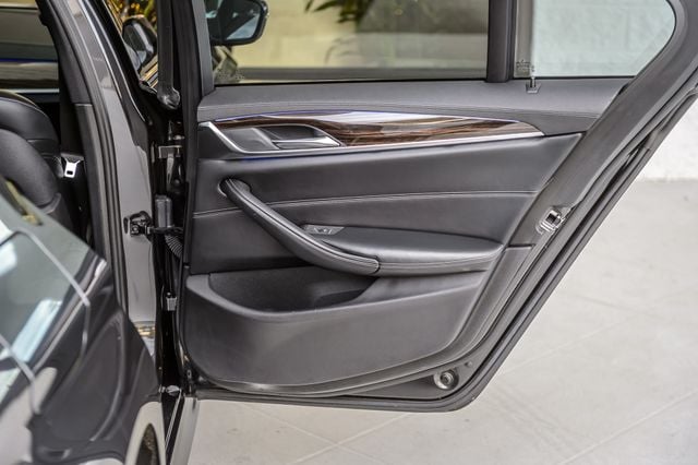 2017 BMW 5 Series 540i M SPORT NAV MOONROOF BACKUP CAM BLUETOOTH LOW MILES - 22947076 - 51