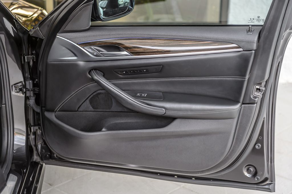 2017 BMW 5 Series 540i M SPORT NAV MOONROOF BACKUP CAM BLUETOOTH LOW MILES - 22947076 - 52