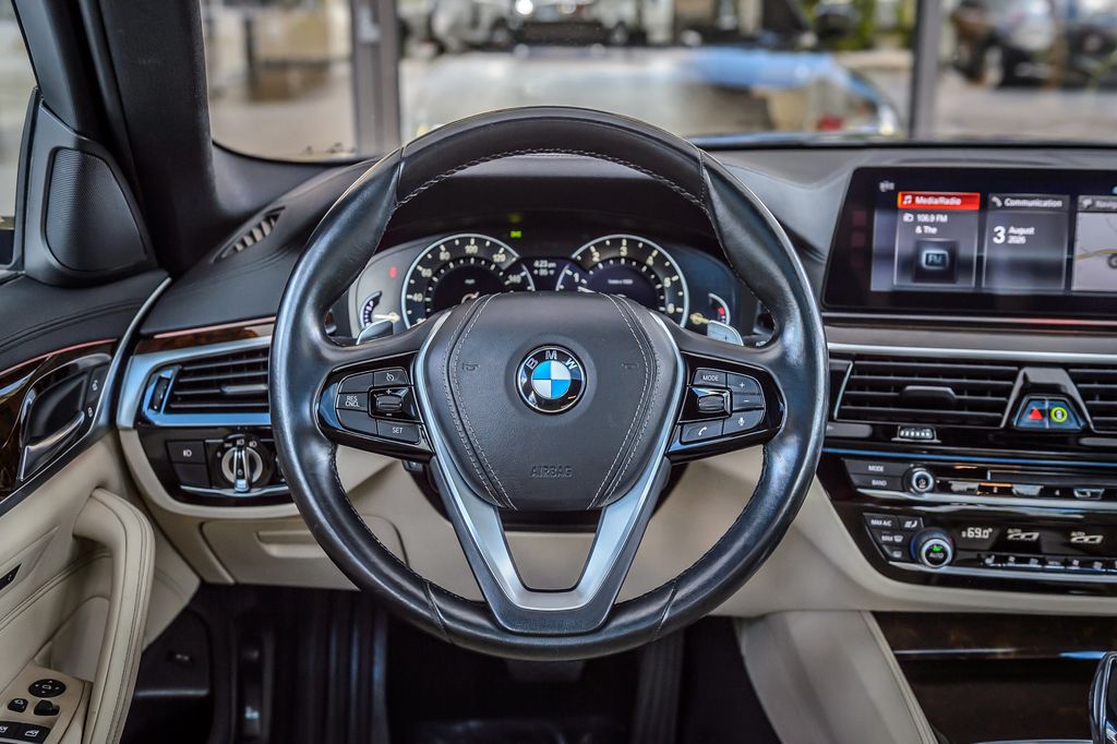 2017 BMW 5 Series 540i - NAV - BACKUP CAM - BLUETOOTH - BEAUTIFUL  - 23061826 - 27