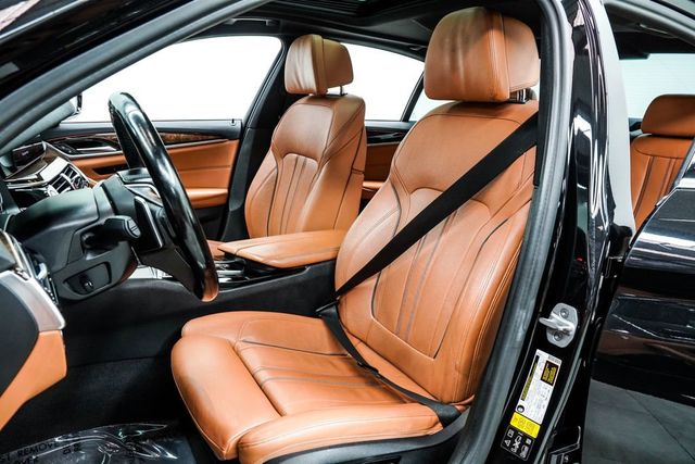 2017 BMW 5 Series 540i xDrive - 22992411 - 14