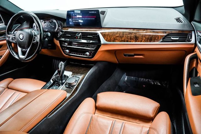 2017 BMW 5 Series 540i xDrive - 22992411 - 20