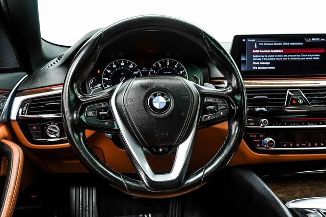 2017 BMW 5 Series 540i xDrive - 22992411 - 21