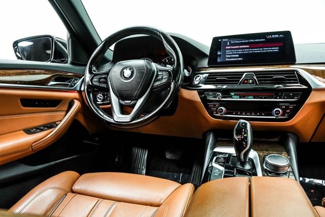 2017 BMW 5 Series 540i xDrive - 22992411 - 22