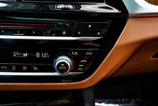 2017 BMW 5 Series 540i xDrive - 22992411 - 27