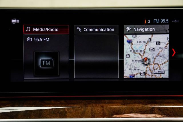 2017 BMW 5 Series 540i xDrive - 22992411 - 29