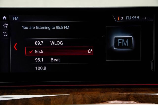 2017 BMW 5 Series 540i xDrive - 22992411 - 32