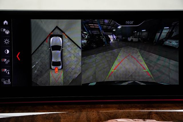 2017 BMW 5 Series 540i xDrive - 22992411 - 33