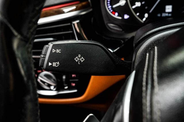 2017 BMW 5 Series 540i xDrive - 22992411 - 37