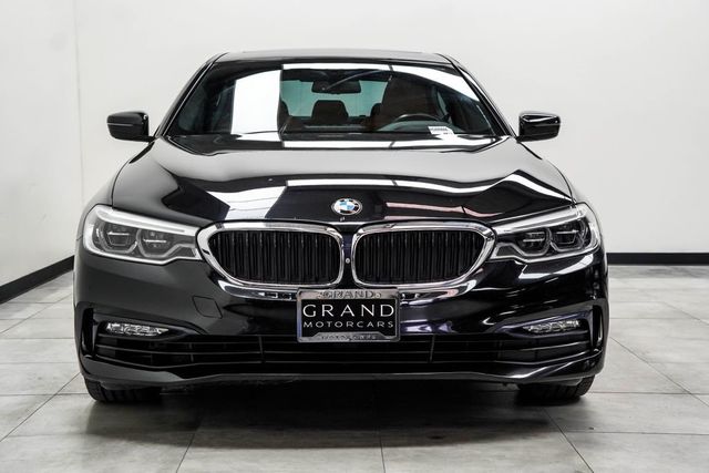 2017 BMW 5 Series 540i xDrive - 22992411 - 5