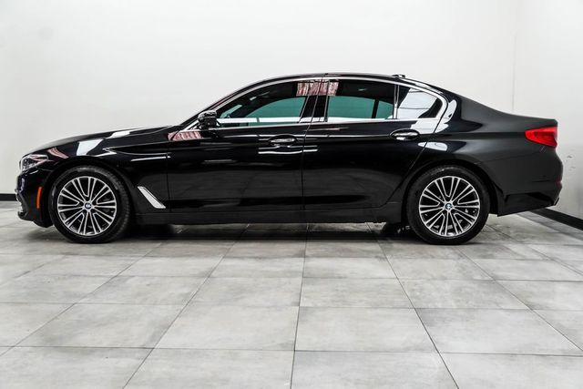 2017 BMW 5 Series 540i xDrive - 22992411 - 7