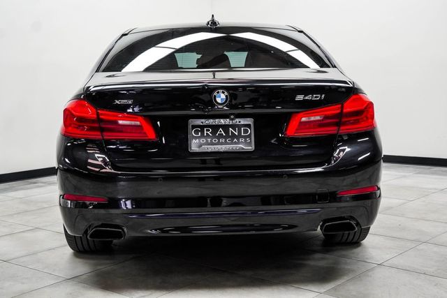 2017 BMW 5 Series 540i xDrive - 22992411 - 8