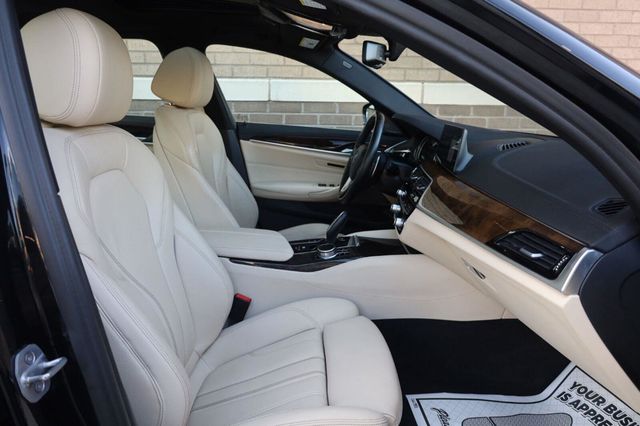 2017 BMW 5 Series 540i xDrive - 23069054 - 27