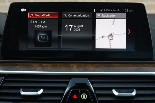 2017 BMW 5 Series 540i xDrive - 23069054 - 39
