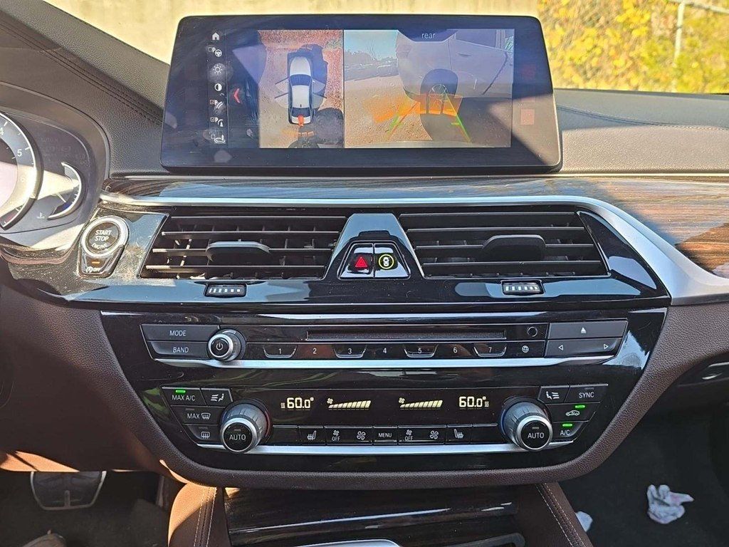 2017 BMW 5 Series 540i xDrive - 22961714 - 4