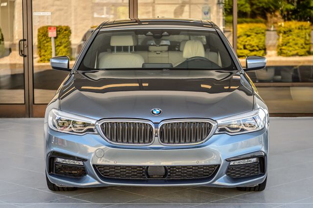 2017 BMW 5 Series 540i xDRIVE - M SPORT - NAV - BACKUP CAM - BLUETOOTH - GORGEOUS - 23007537 - 4