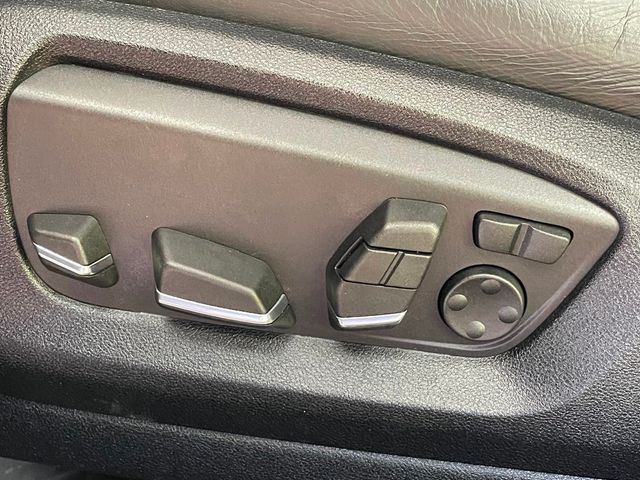 2017 BMW 5 Series 550i xDrive Gran Turismo - 22923003 - 16