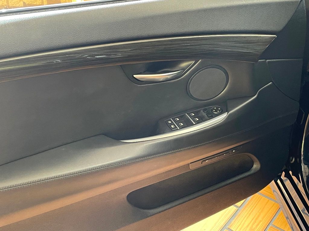 2017 BMW 5 Series 550i xDrive Gran Turismo - 22923003 - 19