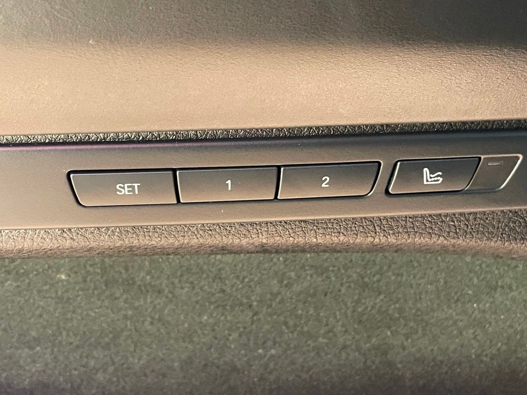 2017 BMW 5 Series 550i xDrive Gran Turismo - 22923003 - 21